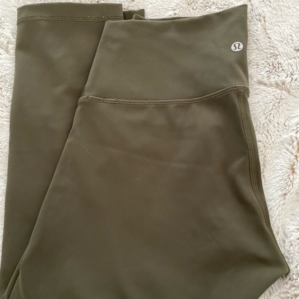 Lululemon luxtreme cropped pants Army Green Size 6